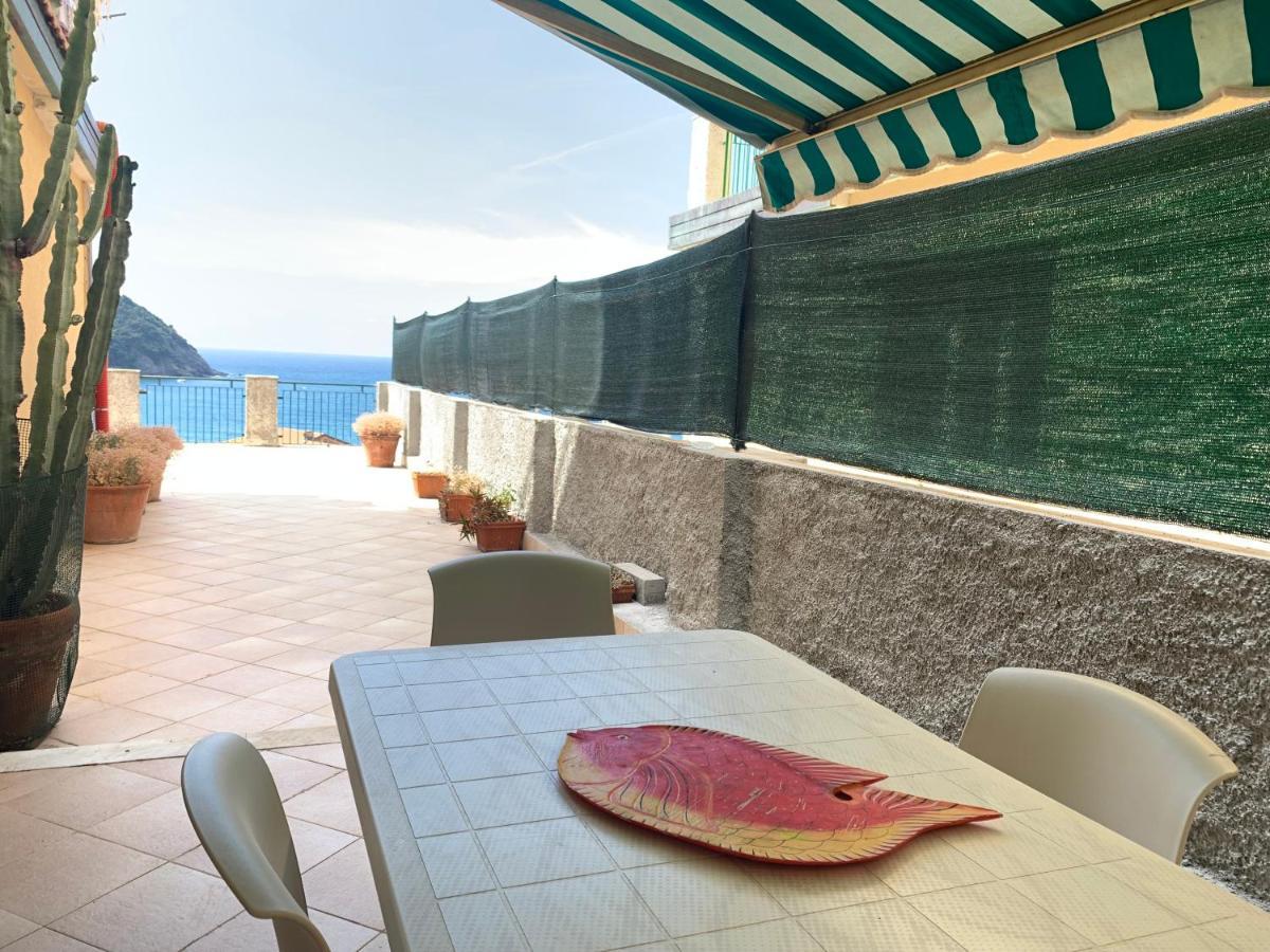 Sunflower Terrazza Panoramica เลวานโต ภายนอก รูปภาพ